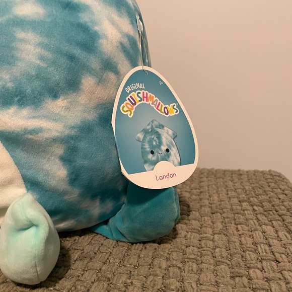 Landon Squishmallow - Picture 2 of 3